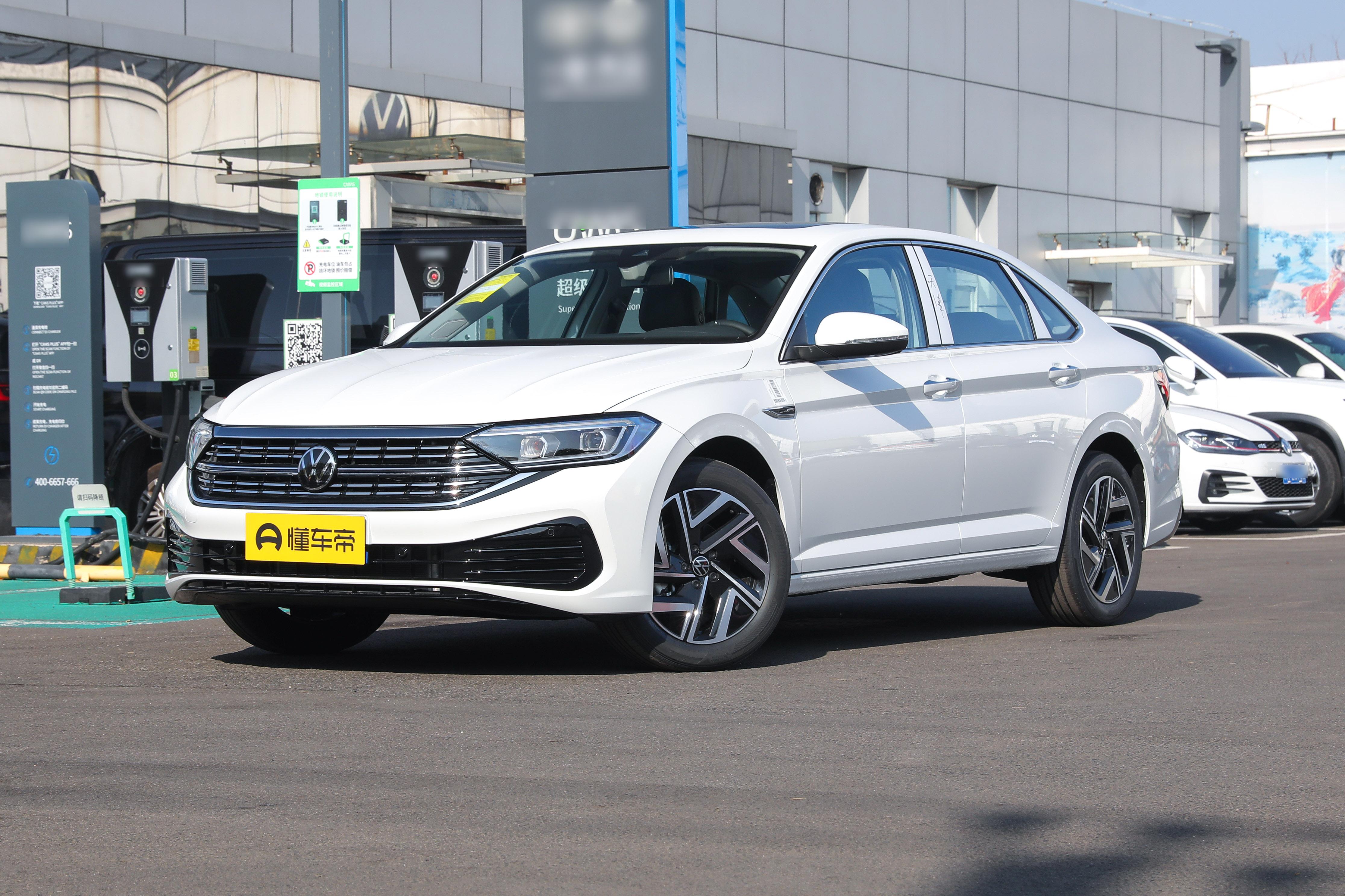 马自达昂克赛拉和速腾怎么选择,昂克赛拉2.0和速腾1.4谁更值得买