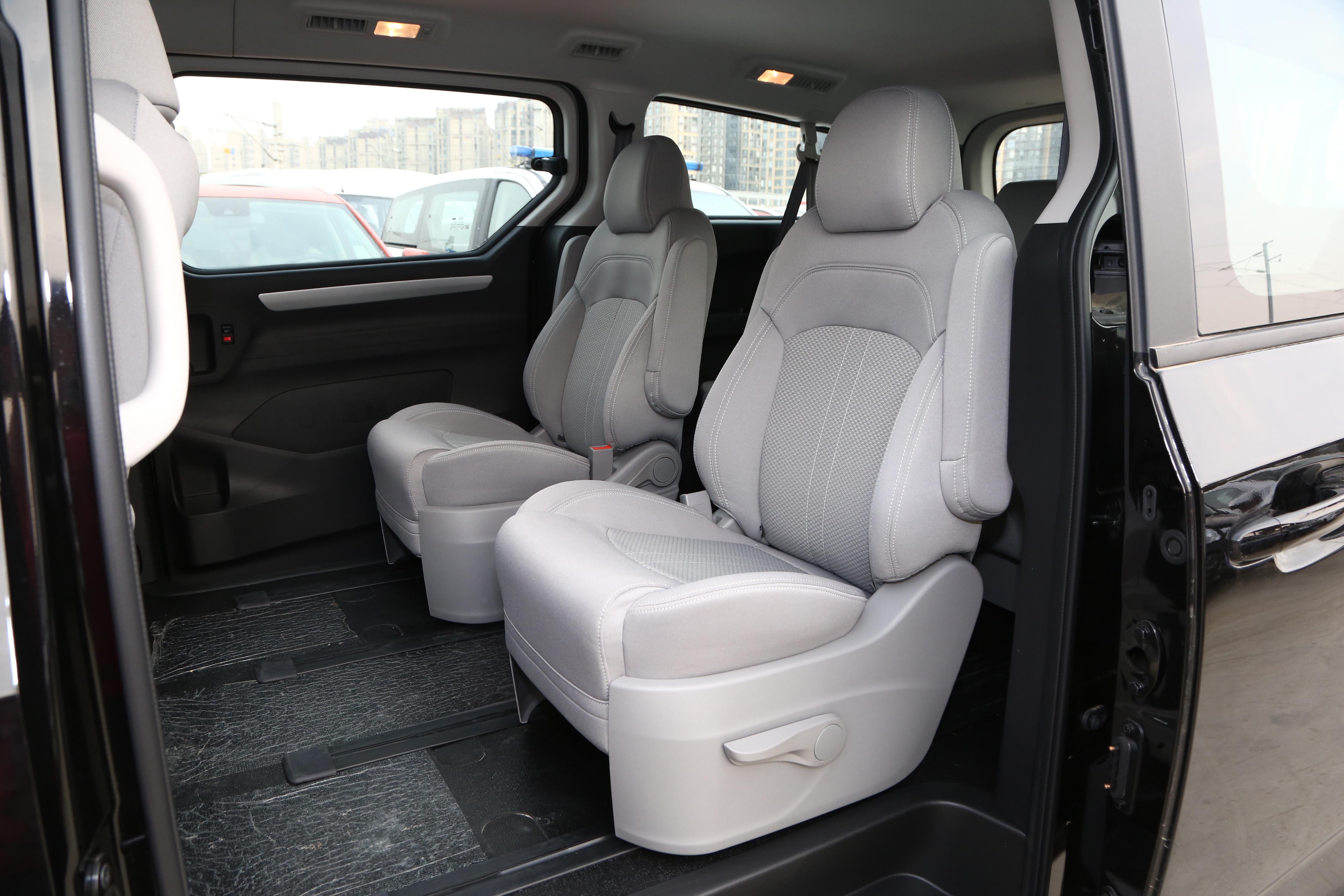 9座配置2020款大通maxusg10上市,2022款上汽大通maxus605km旗舰版