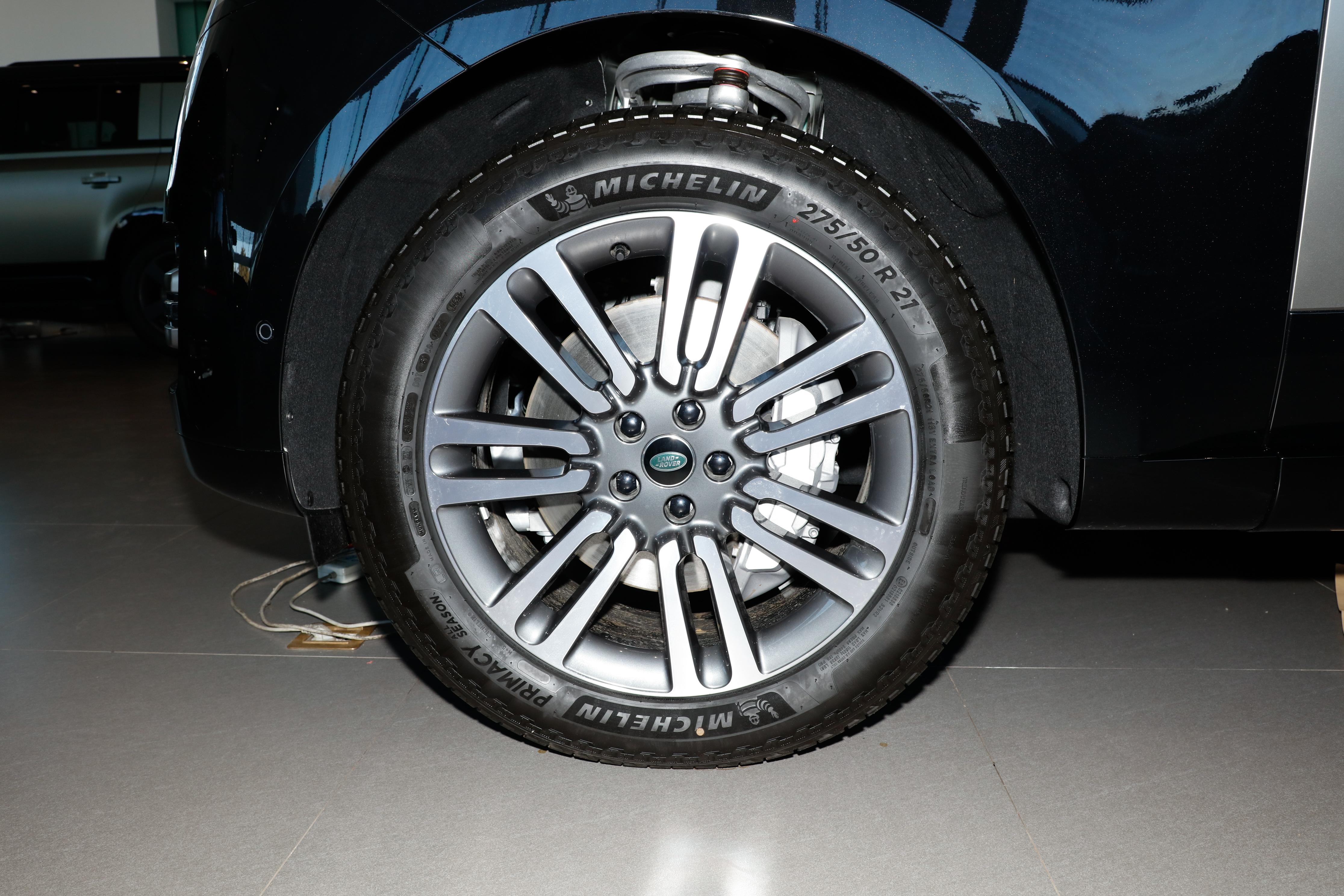 路虎揽胜车长5.4米是哪一款,新款路虎揽胜直列六缸