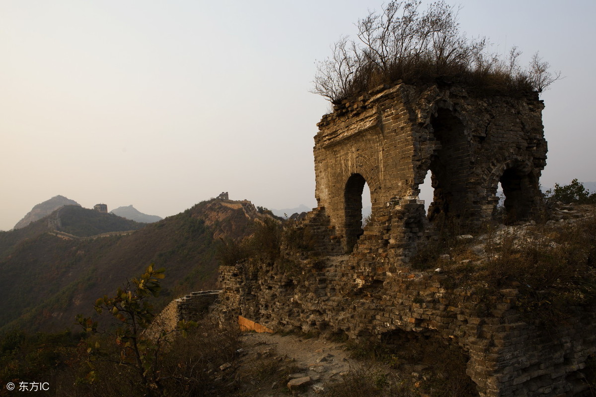 小说：小伙穿越明朝当皇上，声称自己精通岐黄之术，大臣们都信了