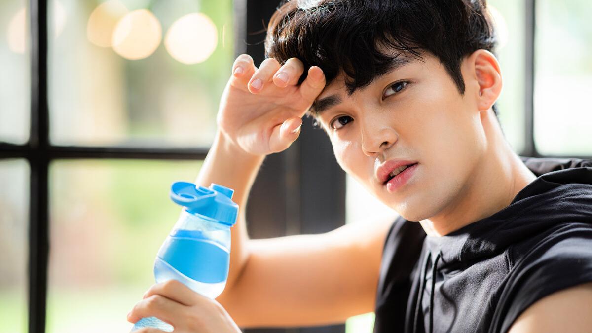 小说：购买手镯被吵醒，重生而来的仙帝第一次震怒了