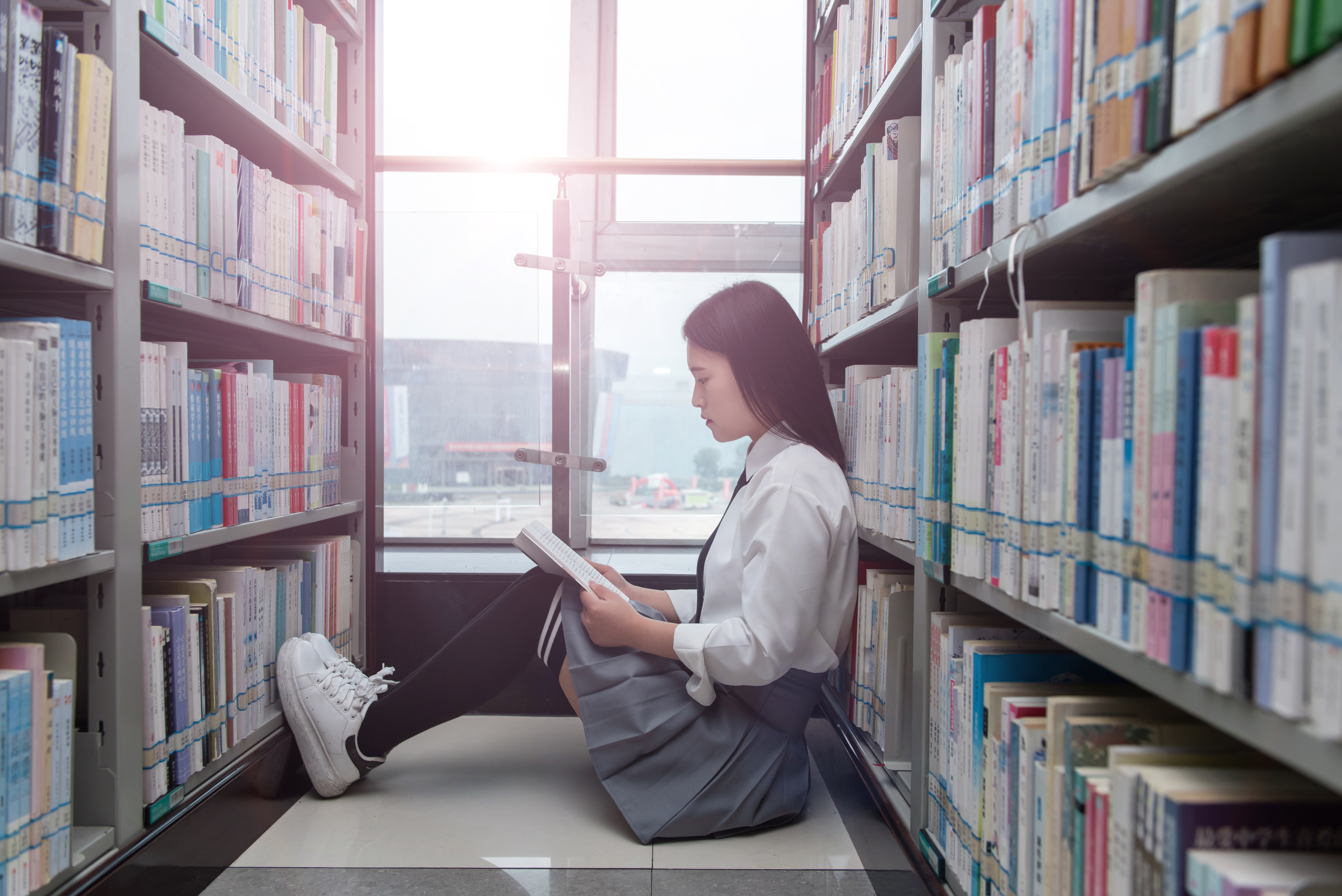 小说：*奶二**奶过世，魂魄不想走，我好奇看热闹，被*奶二**奶上了身