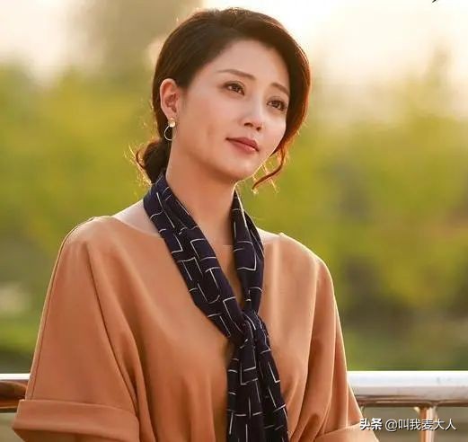 殷桃前夫受审,樱桃和水蜜桃