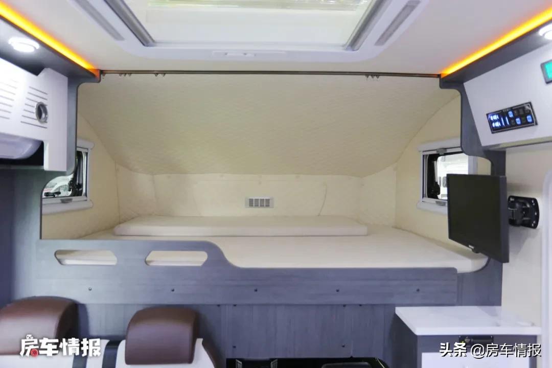 家用商旅两用房车柴油四驱版,福客特猛虎3.5四驱柴油房车