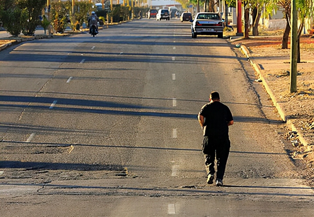 喝酒对高血脂的危害,烟酒对高血脂有多大危害