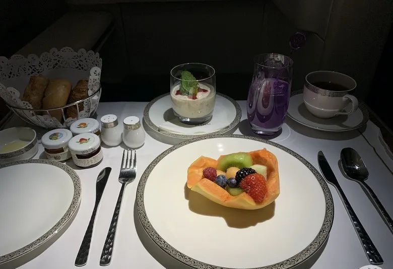 泰国航空787商务舱,疫情之下的海南航空