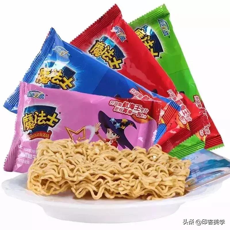 哪吒还是小丸子，魔法士还是牛奶糖，大陆和台湾童年有何不同？