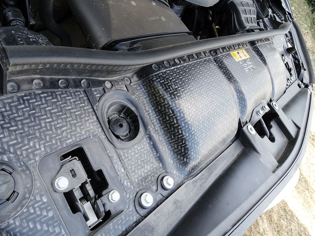 奔驰gle轿跑深度试驾评测,奔驰gle350和450哪个销量好