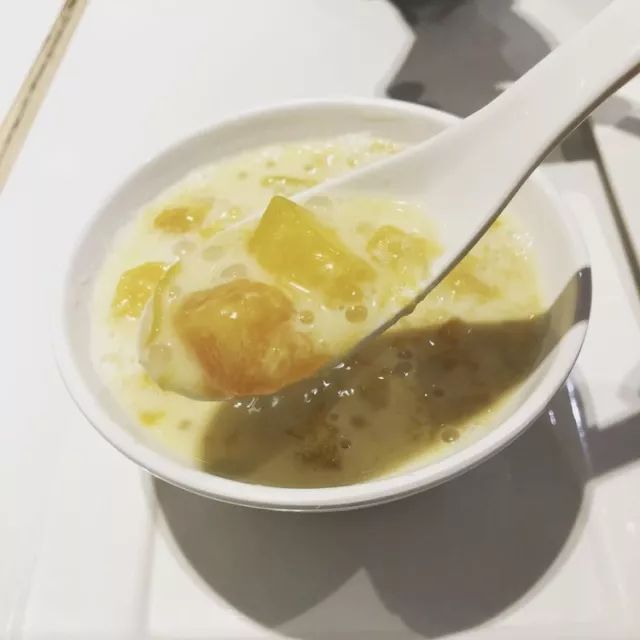 香港旧城中环小店美食