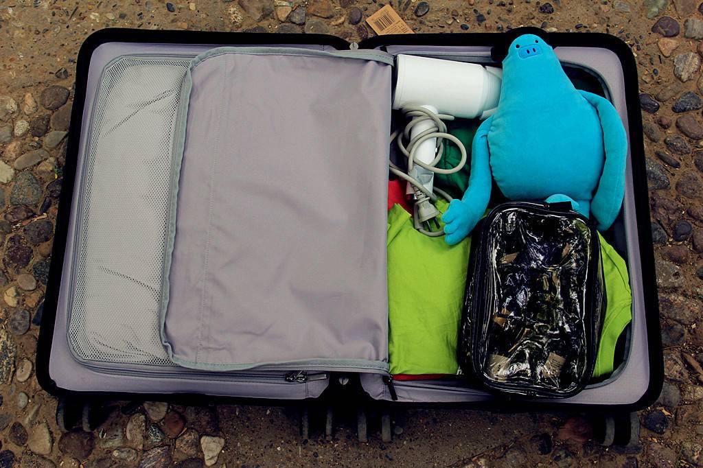 小米20寸行李箱能装多少东西,小米90分行李箱钛金灰20寸