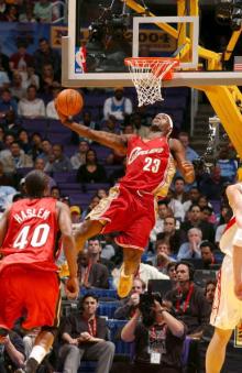 詹姆斯假摔奇才,詹姆斯假摔安德森