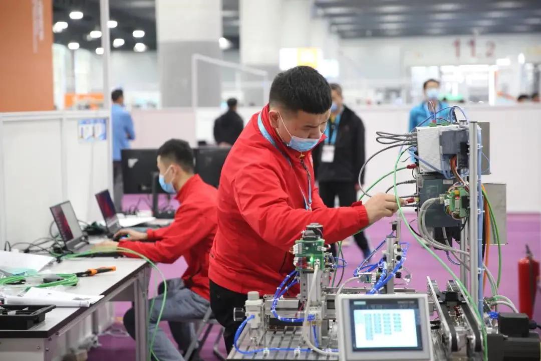 山东工业技师学院一年多少钱,山东工业技师学院2023招生简章