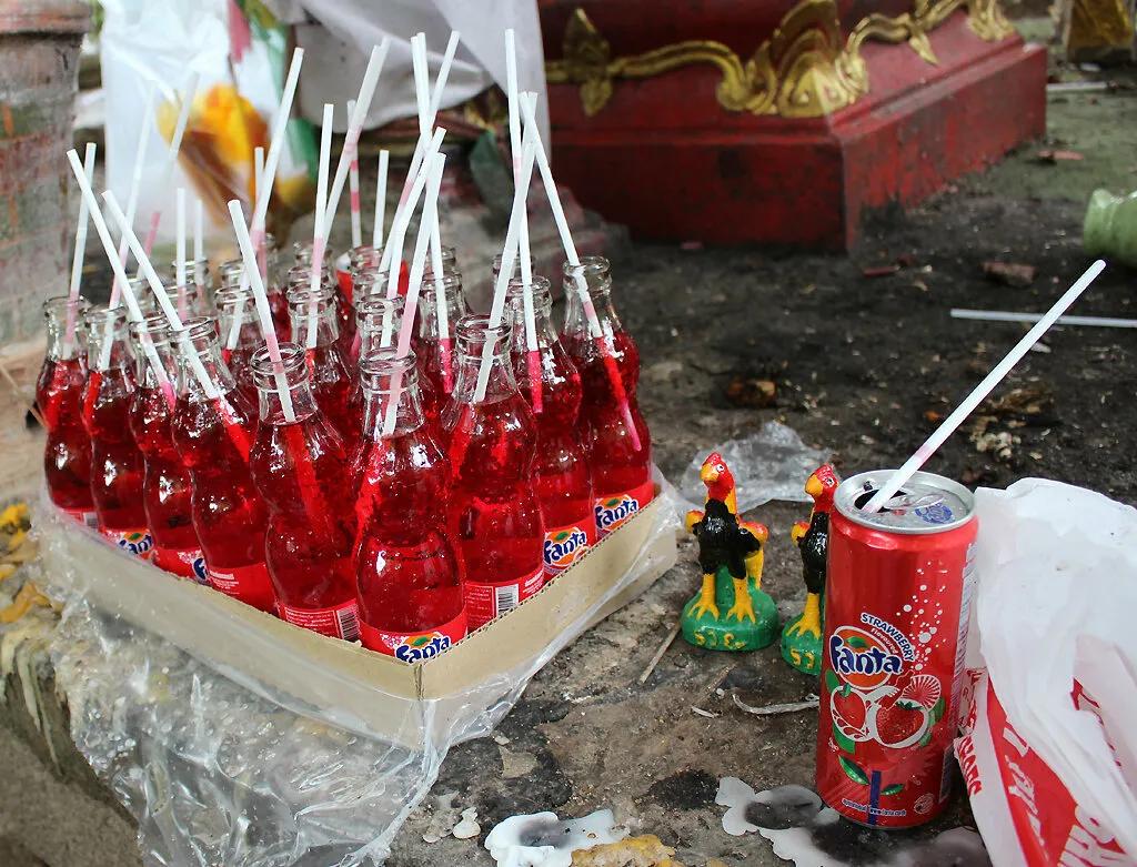 草莓芬达泰国,泰国路边的东西千万不要乱捡