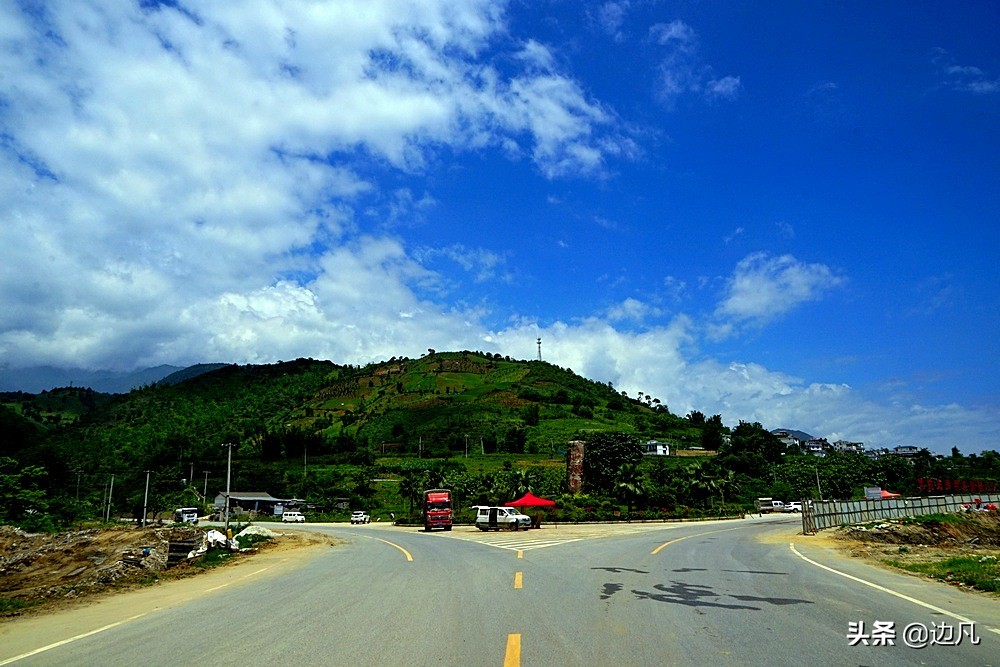 怒江大峡谷独龙江大峡谷,雅鲁藏布江大峡谷和怒江大峡谷