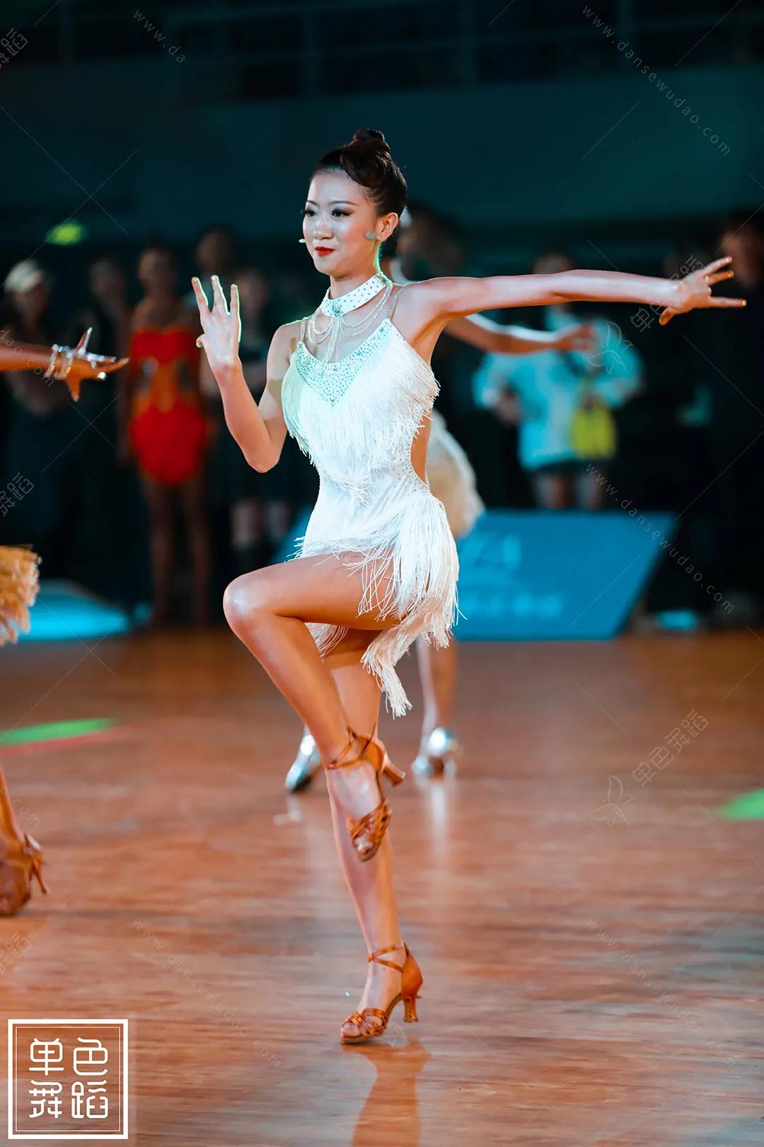 都说拉丁舞穿着太露，过于性感？你可能不知道这些原因