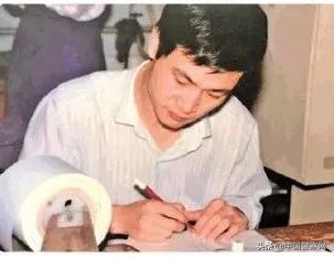 我国居民第一代身份证发行时间,第一张身份证的时间限制