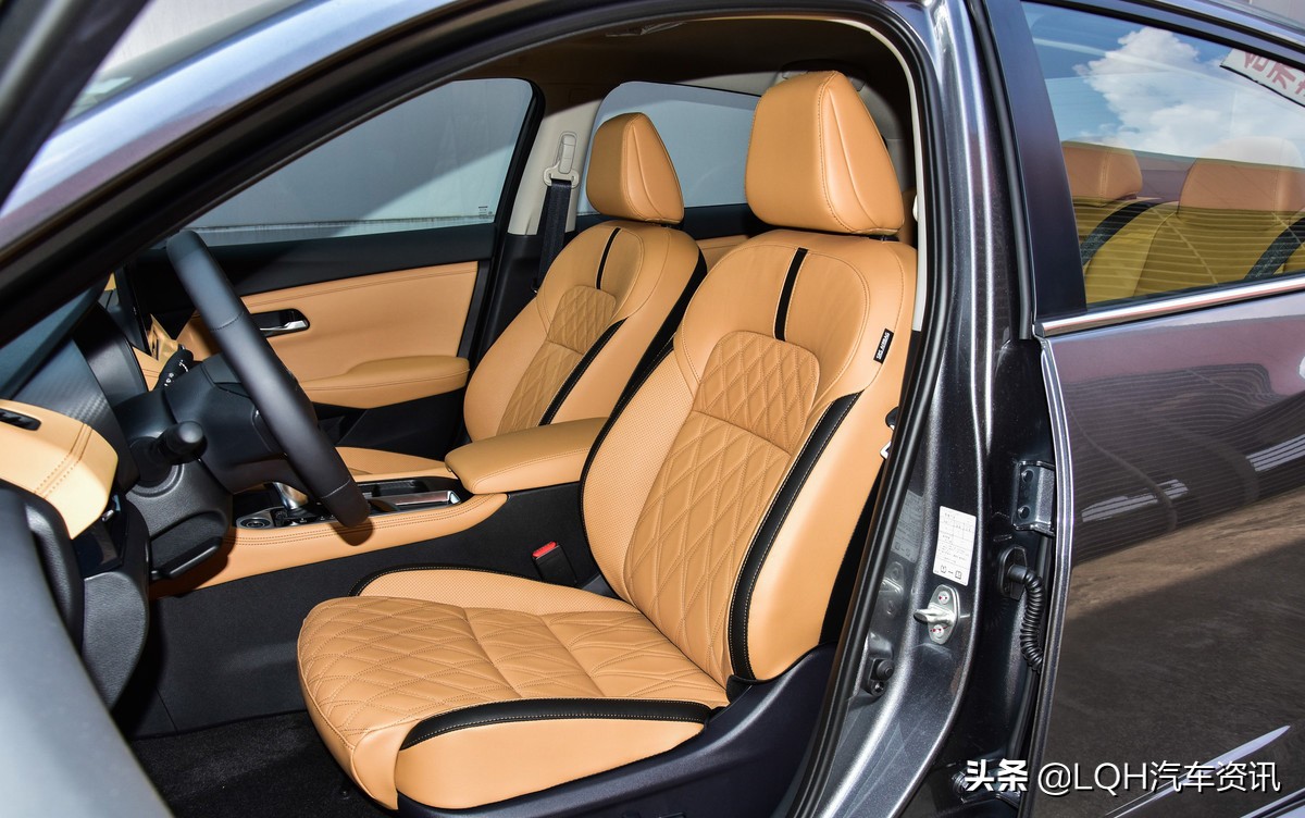 日系两大主力卡罗拉轩逸对比,1.6l轩逸和1.2t卡罗拉动力哪个好