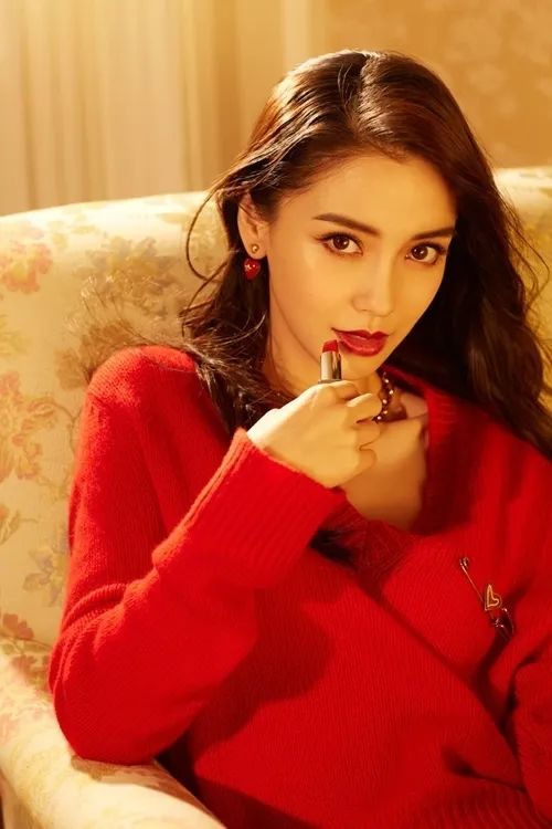 李佳琦力荐的爆款，时尚圈都在用的好东西，你有几只？