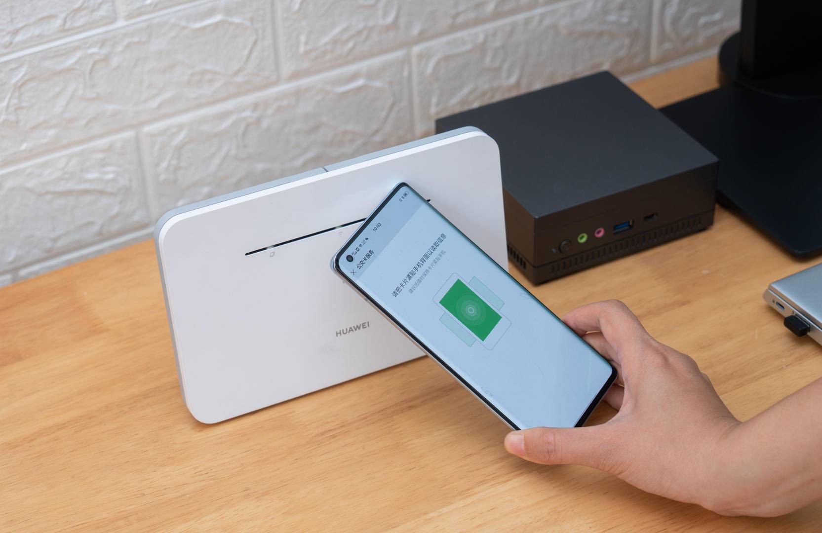 华为移动路由器流量用完了怎么办,华为4g移动路由器怎么提升网速