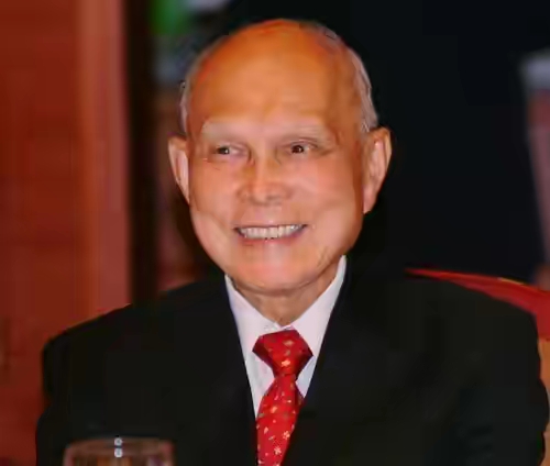 澳门教父崩牙驹视频,澳门何鸿燊和崩牙驹