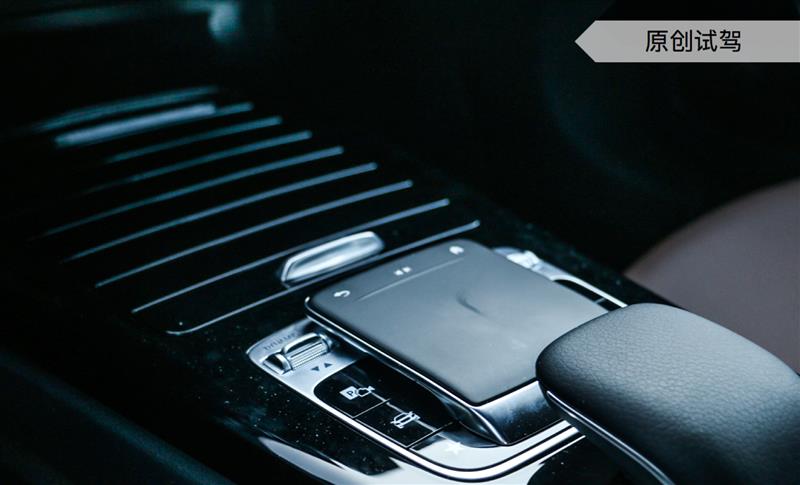 试驾奔驰a200,二手奔驰a200试驾视频