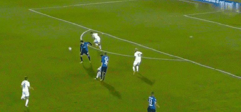 阿根廷中场老将,亚特兰大中场戈麦斯