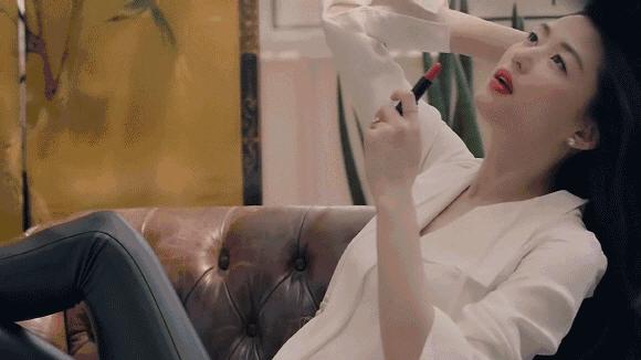 为什么长相一般桃花运却不断,桃花运好的长相