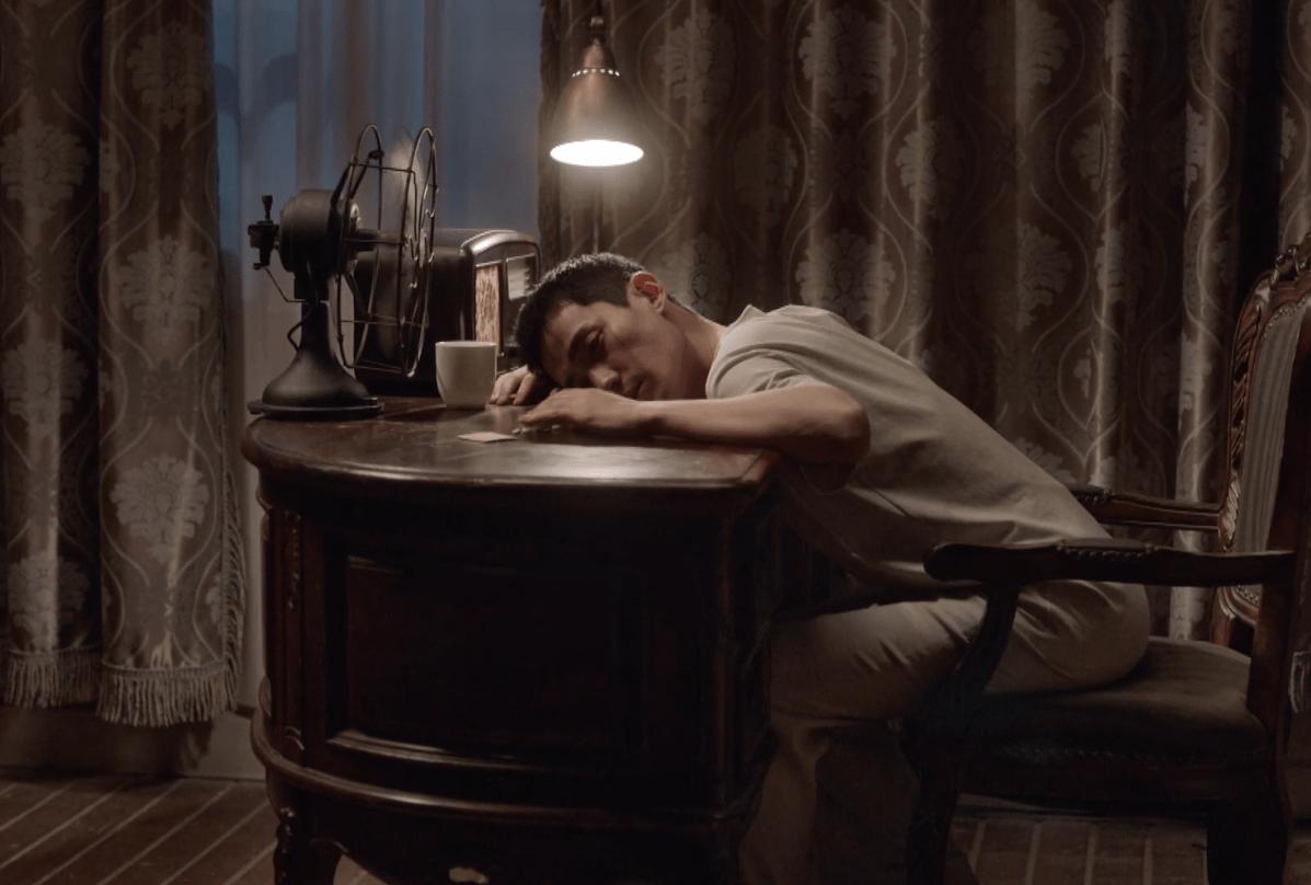 《叛逆者》那些严谨到令人惊叹的细节，昂列、篮球、驳壳枪