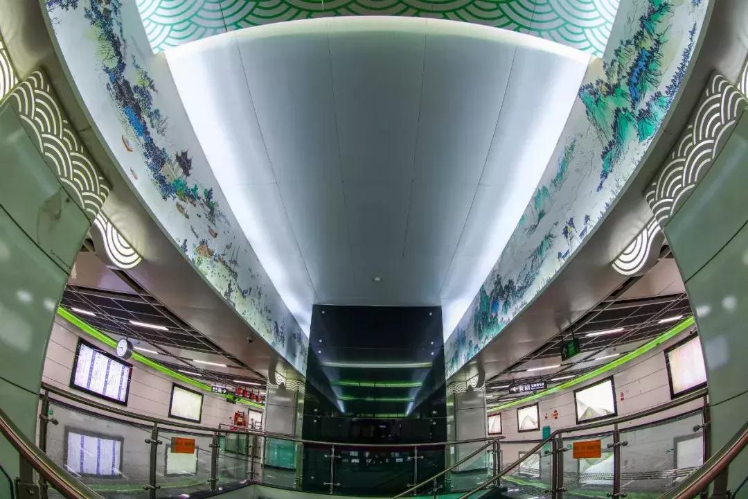 新南门，成都人听到这三个字就是包不住的清口水，走起~