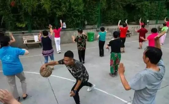 能拯救国足的人吗,专家谈论如何从根本上拯救国足