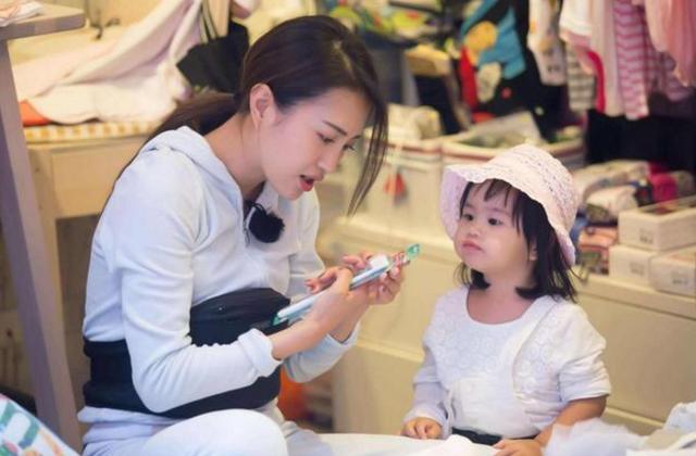 儿子买一袋盐花了50元,儿子买了1袋盐