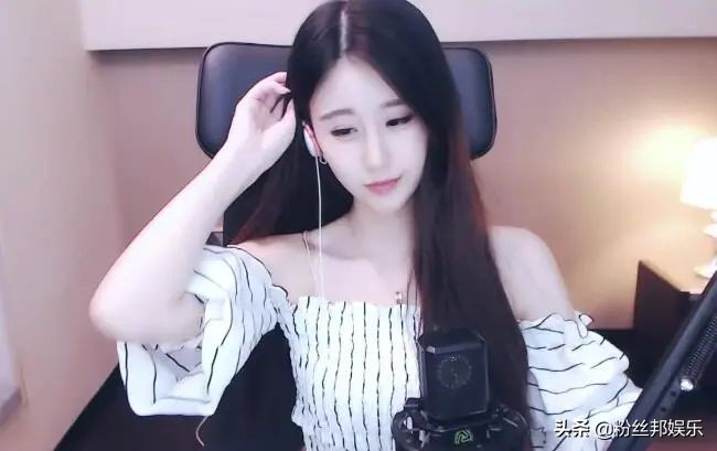 有了大哥不和文儿玩，素素回应有她拉团战，给文儿刷了不下20万