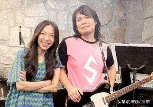 女明星眼中的伍佰,伍佰外表放荡不羁粗犷内心细腻