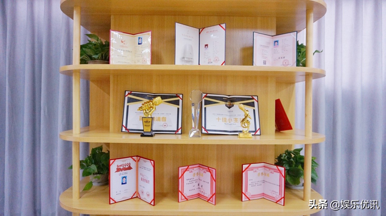 小演员张梓涵怎么出道的,小演员张梓涵是如何当上童星的