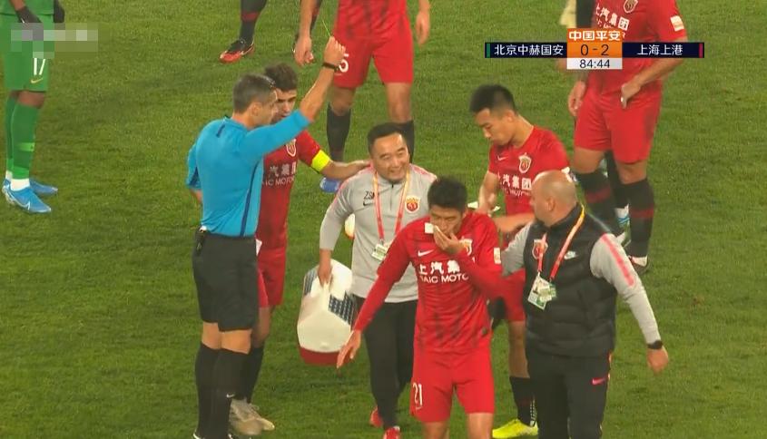 北京国安主场0:3不敌广州恒大,一场1-4大逆转让国安排名下跌