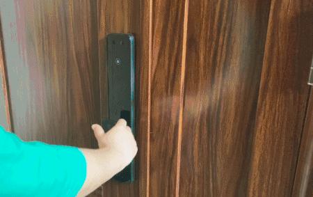 该不该用智能门锁,小米智能门锁pro门锁换电池