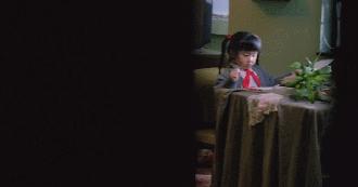 发现妈妈被杀假装写作业,发现妈妈遇害假装写作业电影简介