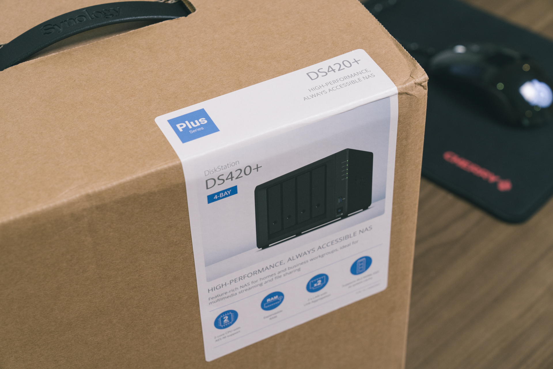 群晖4盘位nas哪个型号值得买,群晖ds220+和ds420+的区别