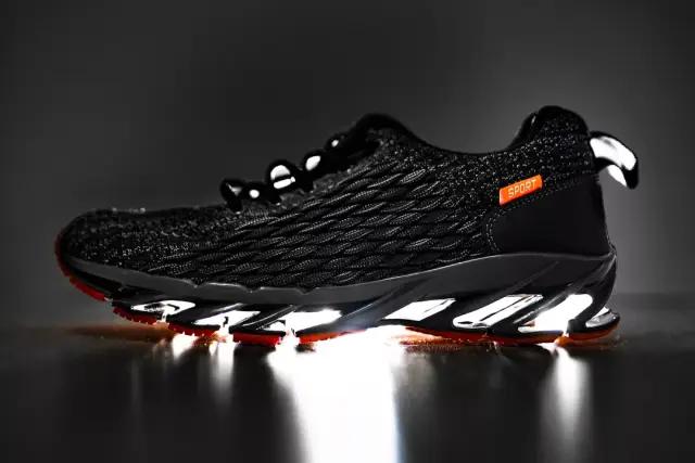 颜值与实用性兼备跑步鞋,爆发力强跑步鞋