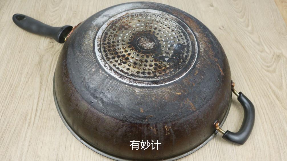 锅底油垢太厚用油污净,锅底的油污太厚太黑用什么来清除