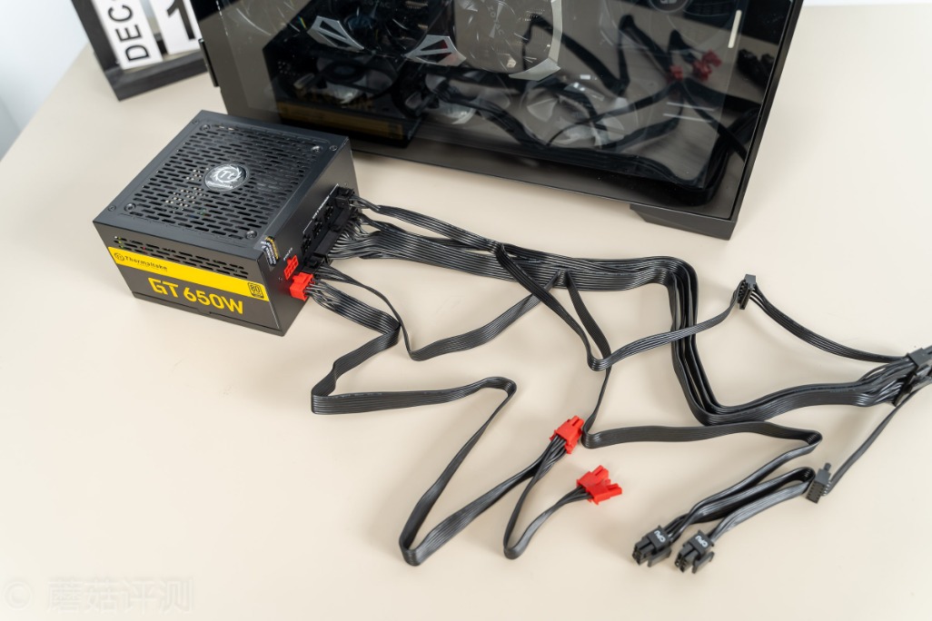 输出稳定，安静高效、Tt（Thermaltake）GT650W金牌全模组电源