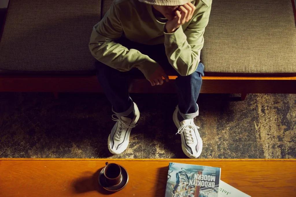 今天上班迟到了,因为隔壁公司的姑娘问我要鞋子链接|球鞋推荐