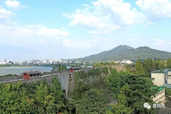 南京相隔百年的照片,南京城景对比图