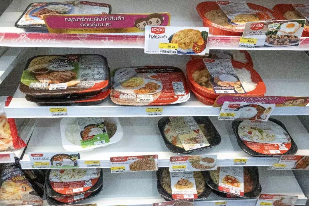 泰国711便利店隐藏饮料攻略,泰国711东西为啥那么多