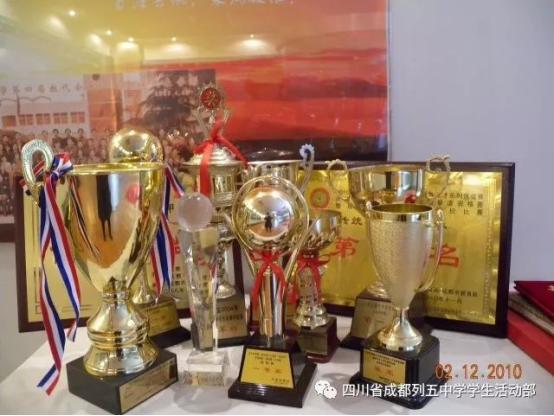 成都一初三男孩被大学录取,成都一初三学生被清华录取