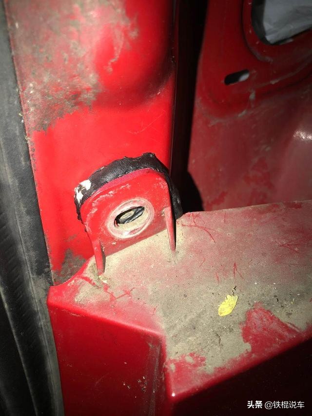 马自达3老款后备箱进水起雾,经典马自达3尾箱漏水