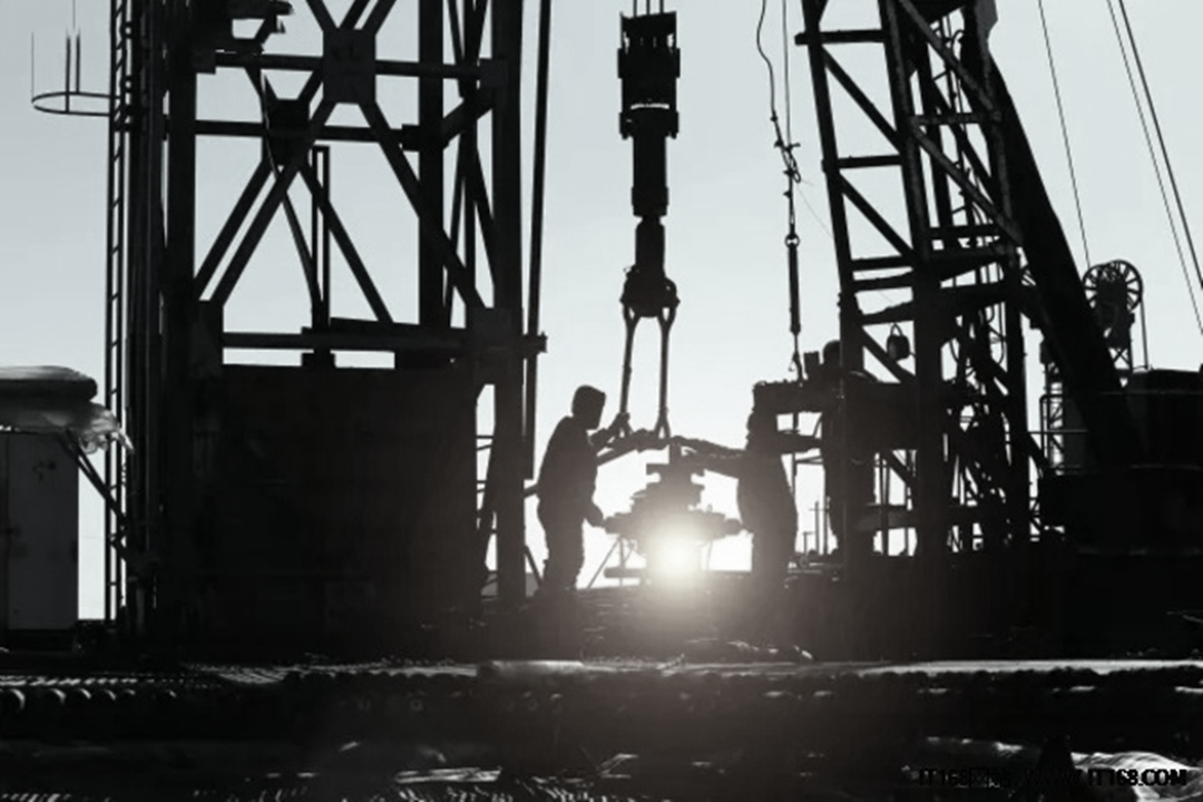 海底钻井平台倒塌,海上酒店坍塌