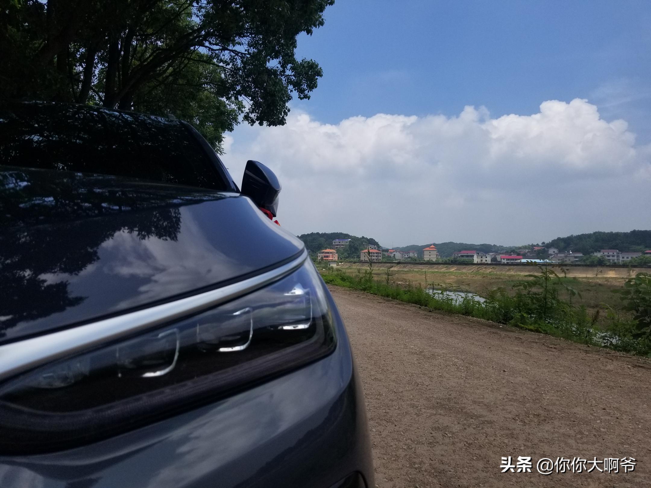 比亚迪唐dmi112km尊荣版赤地红,唐dmi冠军版200km尊享型评测