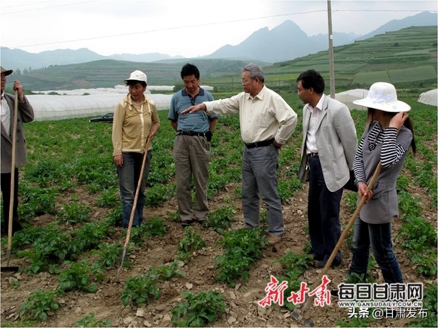 王一航：与农民一起扶犁37年马铃薯育种世界称王