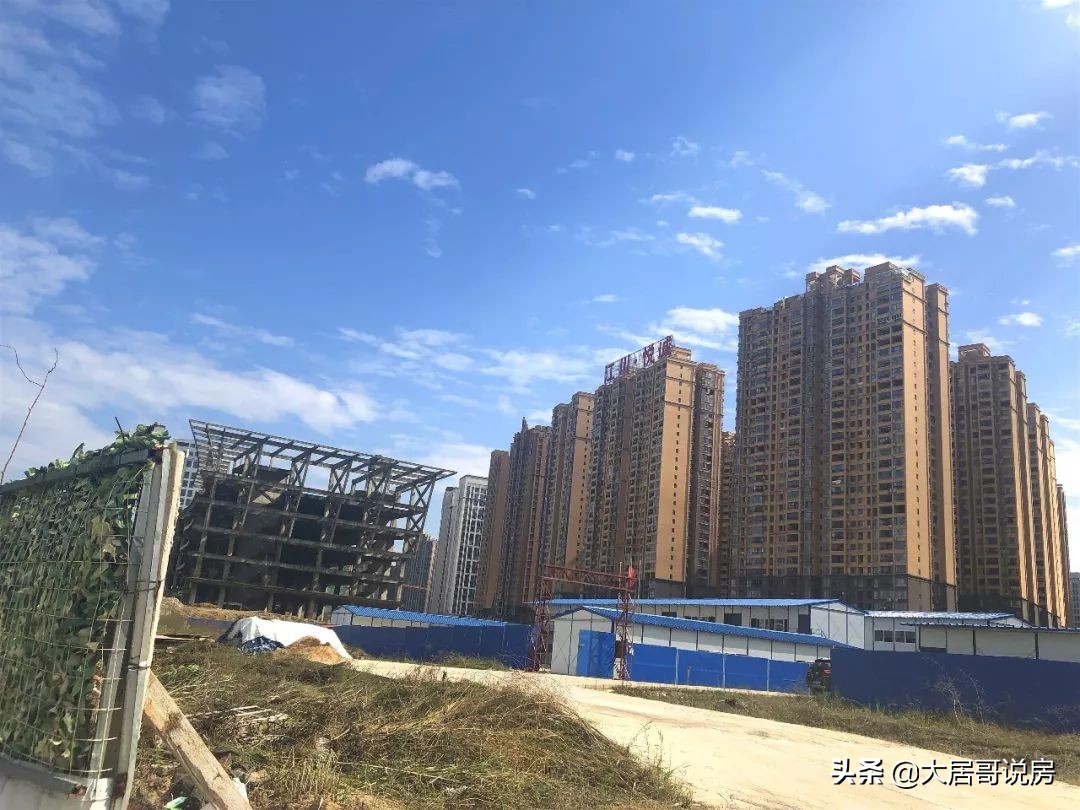 “烂尾”N久的南宁凤岭医院复工了，这次能如约竣工吗？